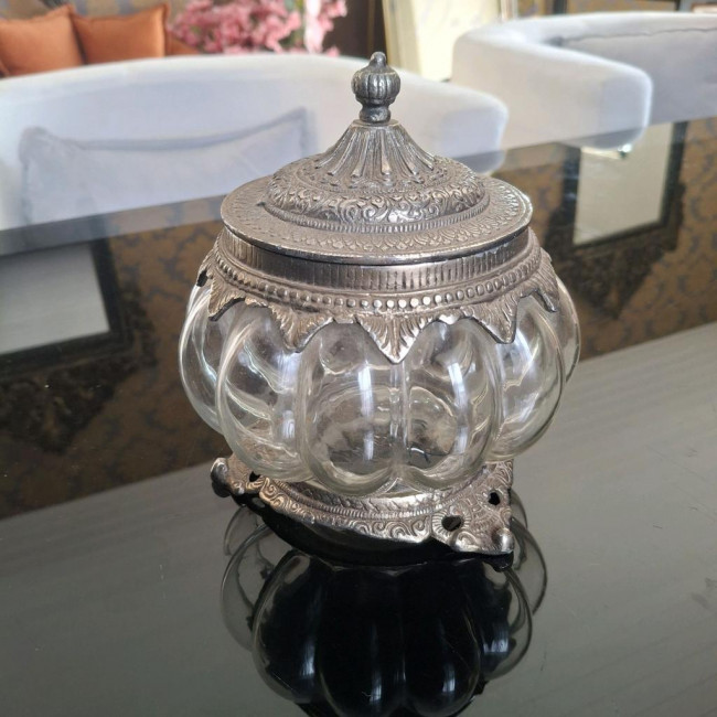 BOMBONIERE DE VIDRO E DETALHES PRATA