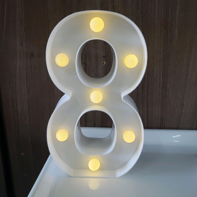 Número 8