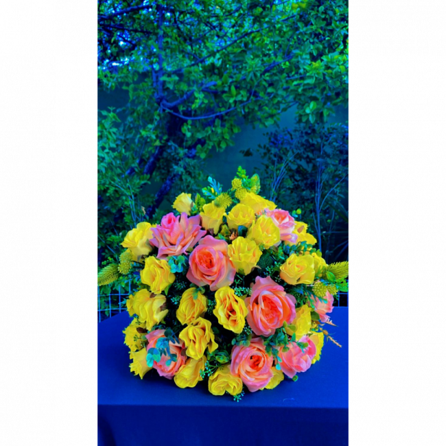 ARRANJO DE FLORES BUQUE AMARELO COM ROSA G TAM G