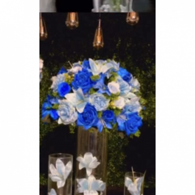 ARRANJO DE FLORESBUQUE AZUL G TAM G