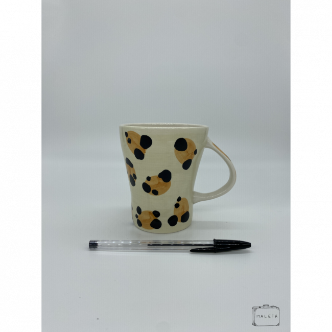 CANECA COM ESTAMPA DE ONCINHA