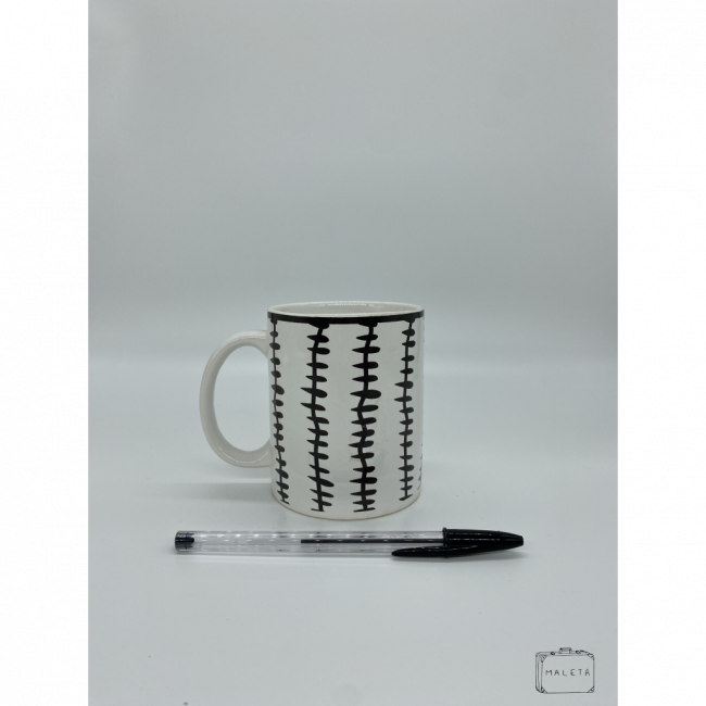 CANECA COM ESTAMPA DE ARAME FARPADO