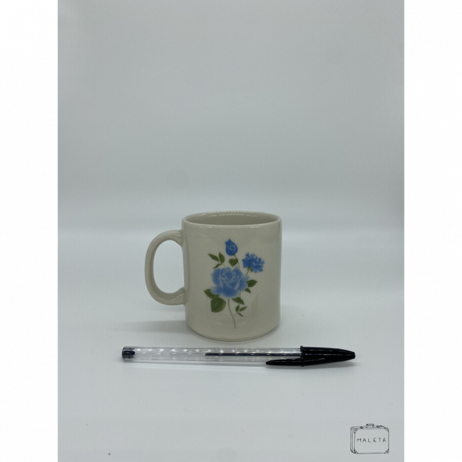 CANECA COM PINTURA DE FLORES