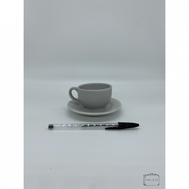 XÍCARA DE CAFÉ COM PIRES CINZA