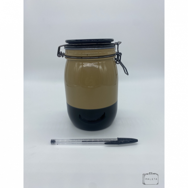 PORTA-MANTIMENTO DE VIDRO PRETO COM BEGE