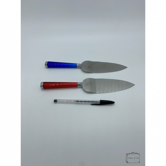 ESPÁTULA PARA BOLO CABO VERMELHO E AZUL