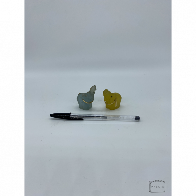 ELEFANTE DE PEDRA AMARELO E AZUL
