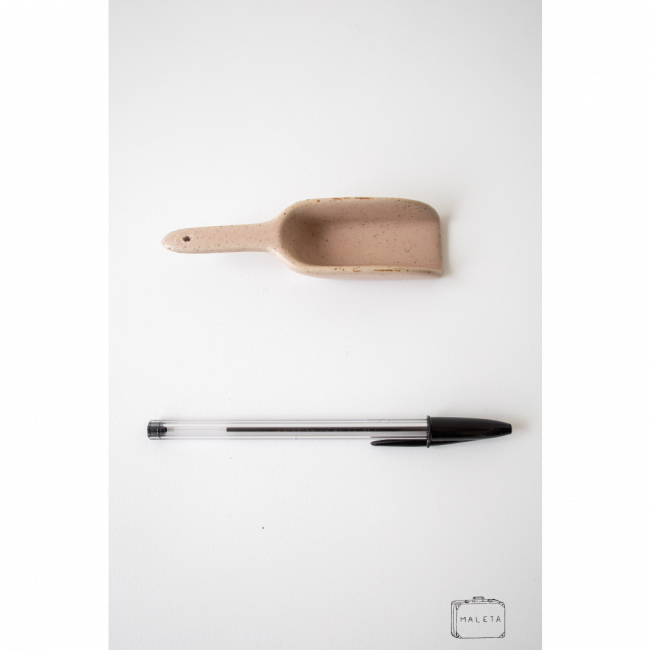 MEDIDOR DE CERÂMICA ROSA - PEQUENA