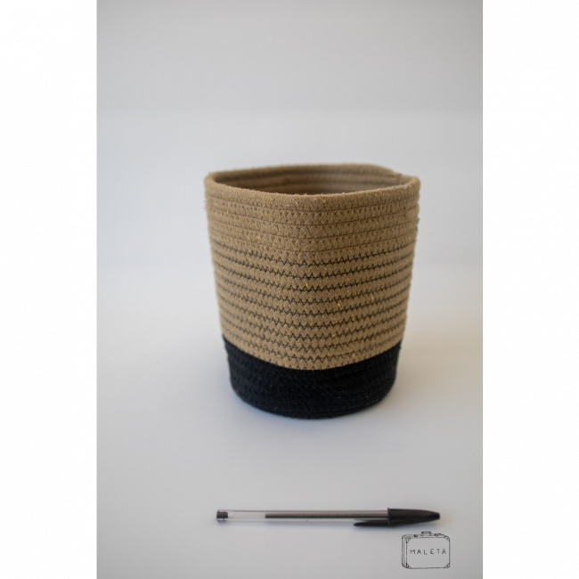 CESTO REDONDO DE CORDA BEGE COM DETALHE PRETO