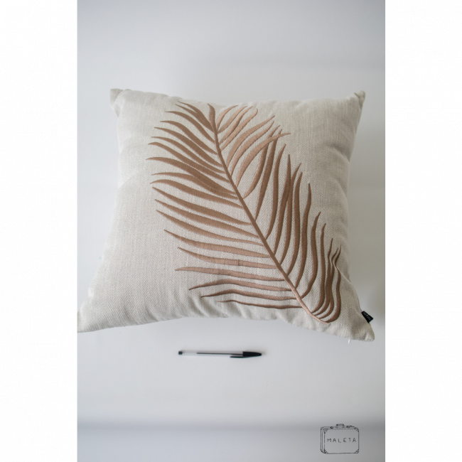 ALMOFADA AREIA COM ESTAMPA DE FOLHA MARROM 45X45