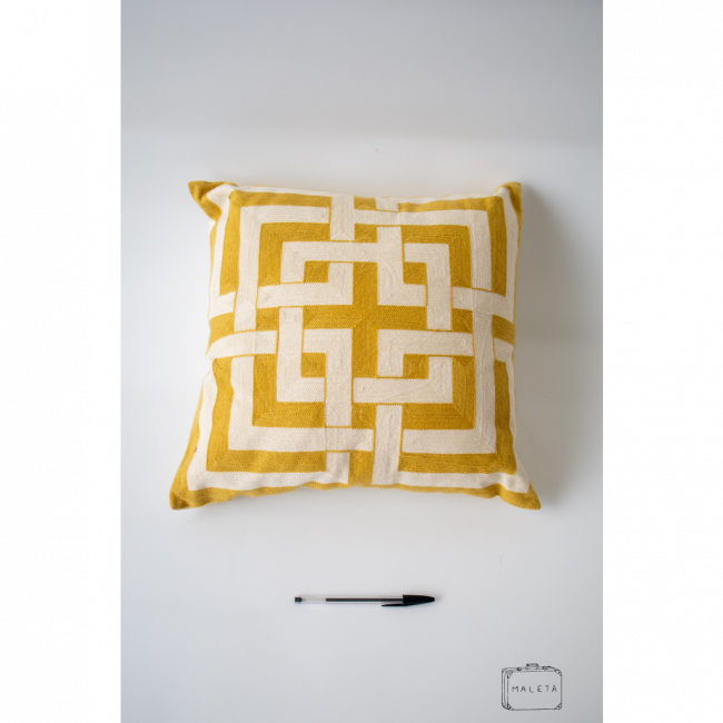 ALMOFADA OFF WHITE ESTAMPA DOURADA - 45X45