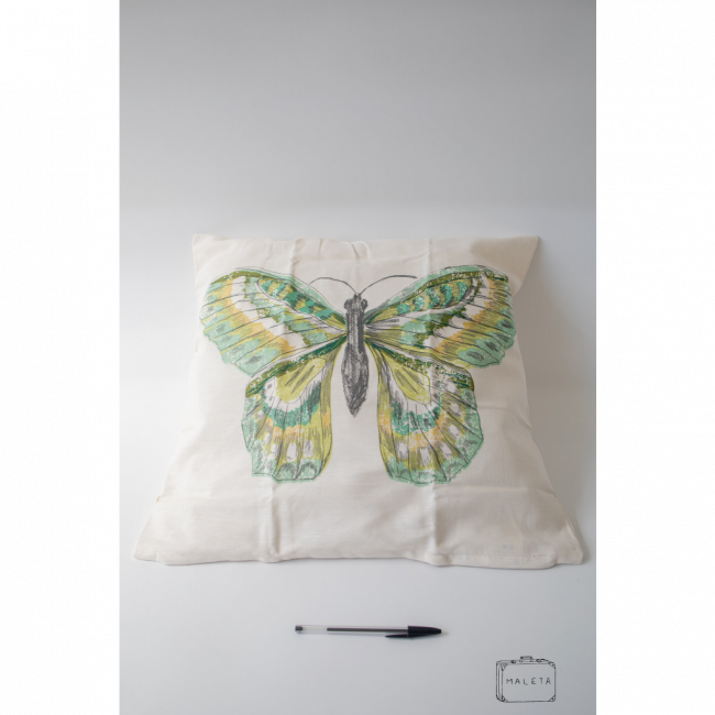 ALMOFADA OFF WHITE BORBOLETA VERDE - 50X50
