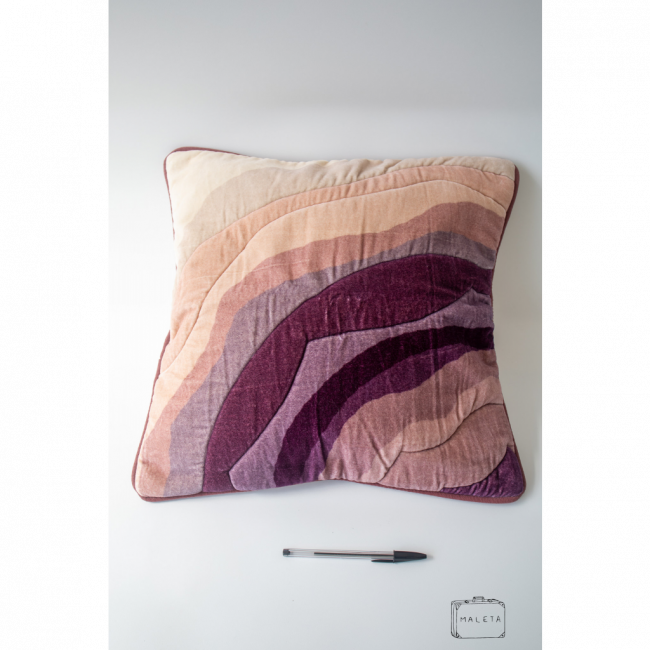 ALMOFADA VELUDO ROXA - 45X45