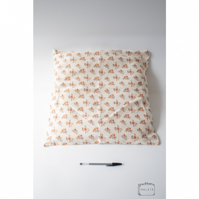 ALMOFADA OFF WHITE FLORZINHAS LARANJA E ROSA - 45X45