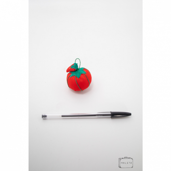 ALMOFADA TOMATINHO PARA ALFINETES E AGULHA