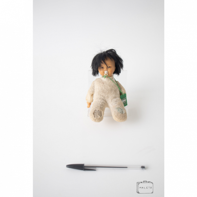 BEBÊ BRINQUEDO PEQUENO ROUPA BRANCA COM CHUPETA