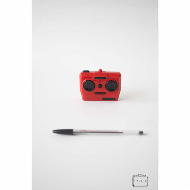 RADINHO TOCA-FITA PLÁSTICO VERMELHO (BRINQUEDO)