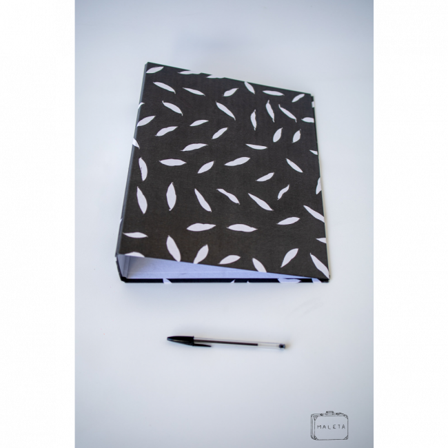 FICHÁRIO DE ESCRITÓRIO PRETO COM DETALHES BRANCOS
