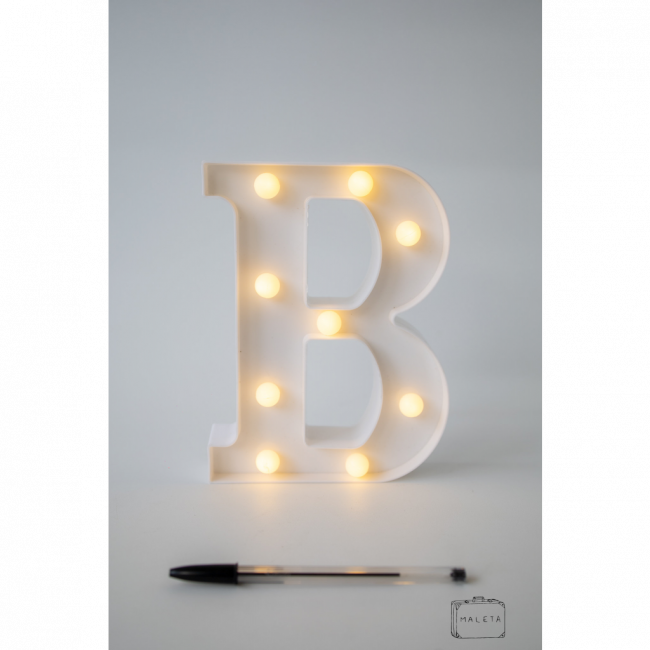 LETRA B COM BOLINHAS DE LÂMPADA DECORAÇÃO