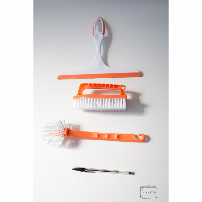 RODO PARA PIA + ESCOVA DE ROUPA + ESCOVA DE VASO - BRANCO COM LARANJA
