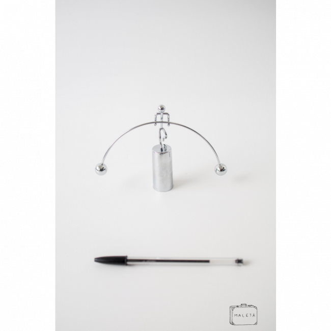 PÊNDULO DE MESA NEWTON MUSCULAÇÃO