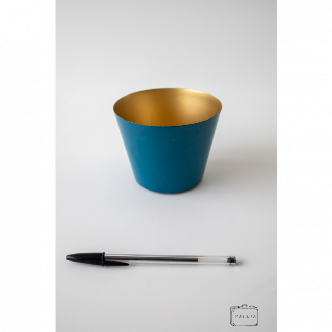 CACHEPÔ METAL PETRÓLEO INTERIOR DOURADO
