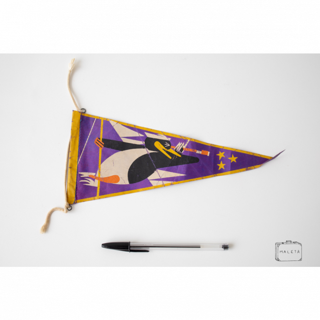 FLÂMULA TRIANGULAR PINGUIM