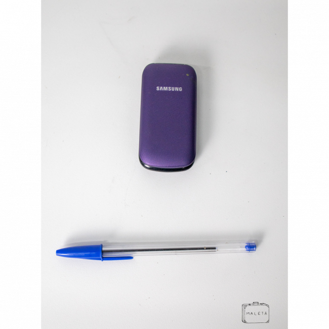 CELULAR SAMSUNG ABRE E FECHA ROXO