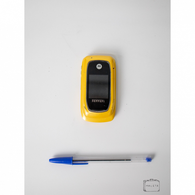 MOTOROLA FERRARI AMARELO