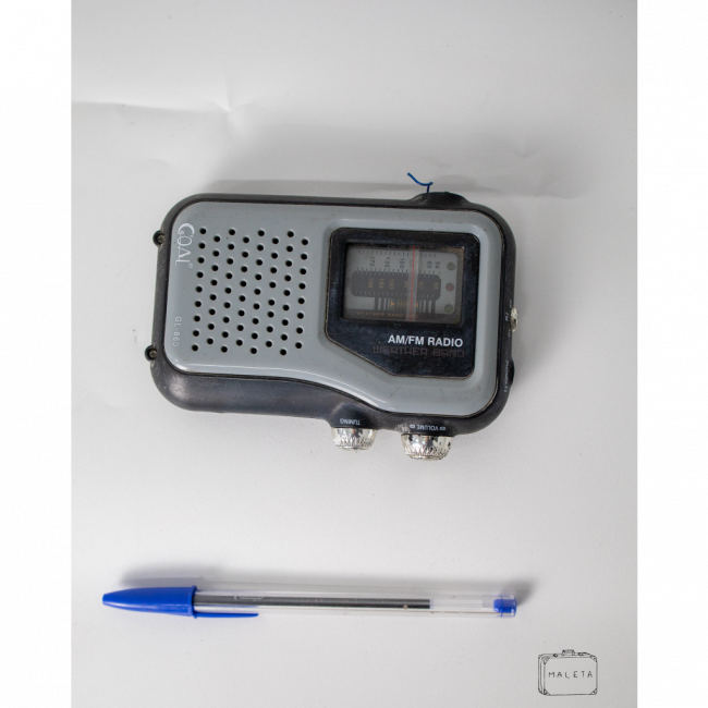 RÁDIO AM/FM GOAL PRETO COM CINZA