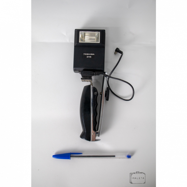 FLASH TOSHIBA PRETO