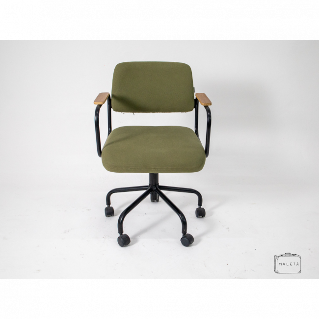 CADEIRA ESCRITÓRIO GIRATÓRIA COM RODINHA VERDE MILITAR – L0,55XP0,46XA0,84