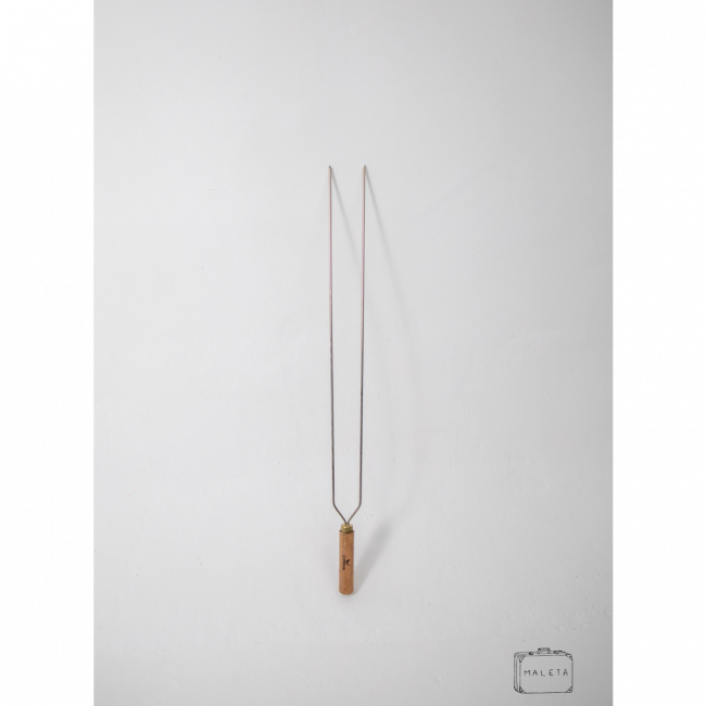 ESPETO GARFO PARA CHURRASQUEIRA CABO MADEIRA GRANDE – C0,85