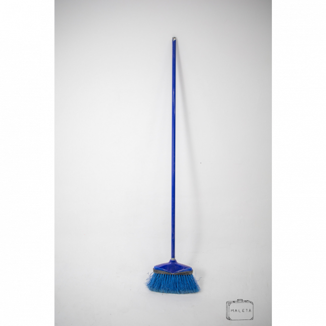 VASSOURA AZUL