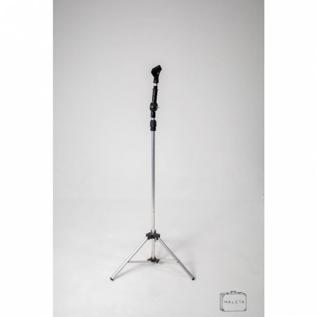 PEDESTAL DE MICROFONE PRATA