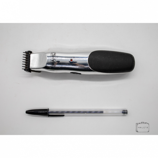 MÁQUINA DE CABELO CROMADA COM PRETO