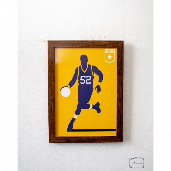 QUADRO JOGADOR BASQUETE FUNDO AMARELO