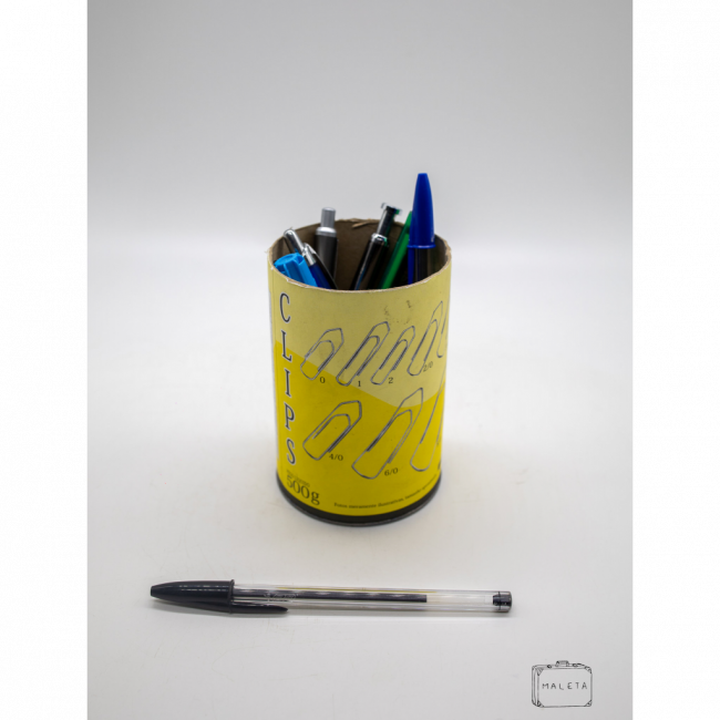 PORTA-CANETA REDONDO DE PAPELÃO AMARELO