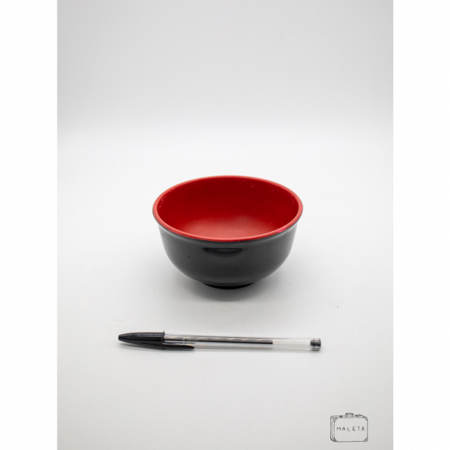 BOWL PLÁSTICO PRETO INTERIOR VERMELHO