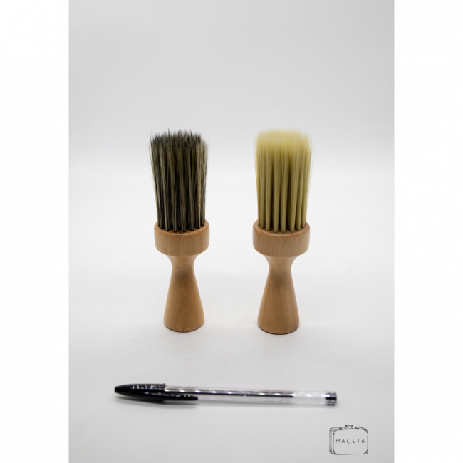 ESCOVA REDONDA DE LIMPAR CABELO SALÃO MADEIRA