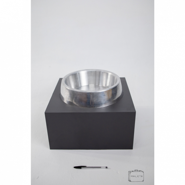 BEBEDOURO PARA CACHORRO COM BASE L0,41XP0,41XA0,30