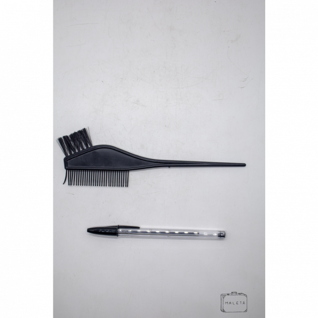 PENTE COM PINCÉL PRETO