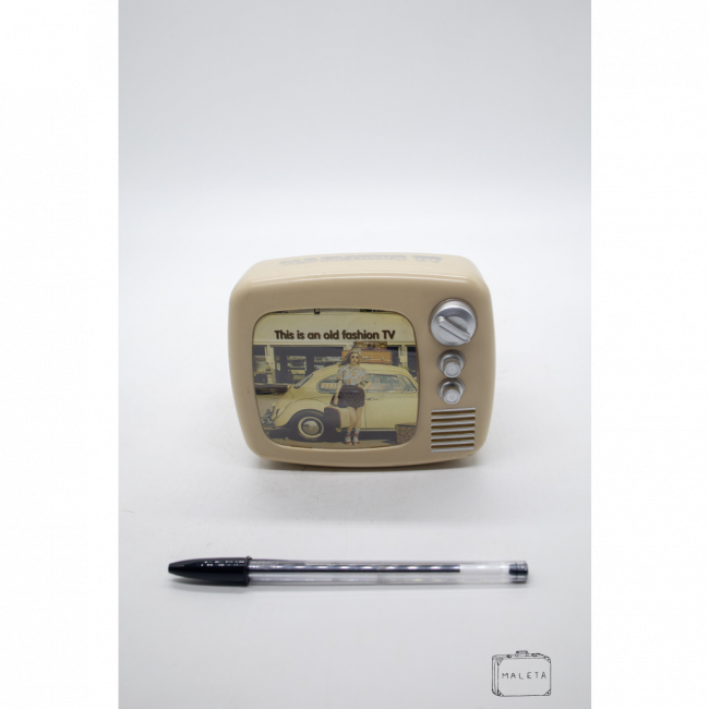 TV DE BRINQUEDO BEGE