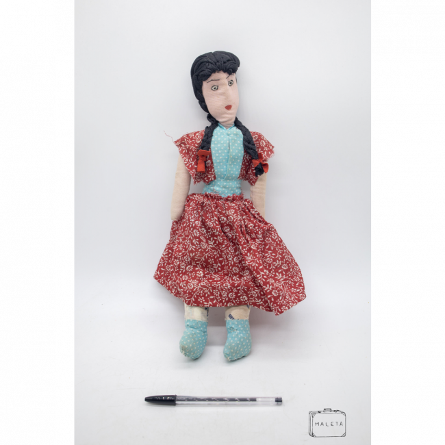 BONECA DE PANO VESTIDO VERMELHO FLORIDO