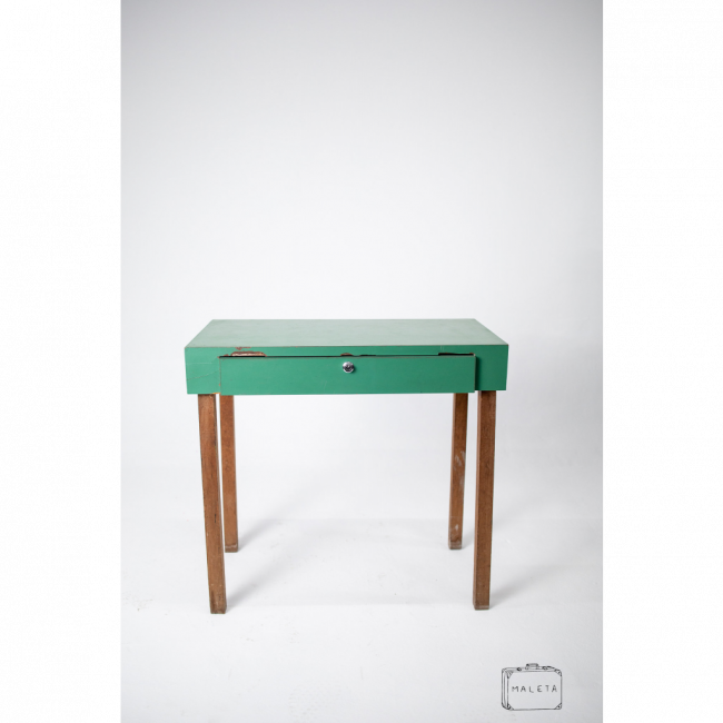 MESA MADEIRA UMA GAVETA COM FÓRMICA VERDE - L0,70XP0,40XA0,66