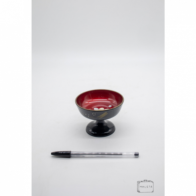 TAÇA JAPONESA PRETA INTERIOR VERMELHO - PEQUENO