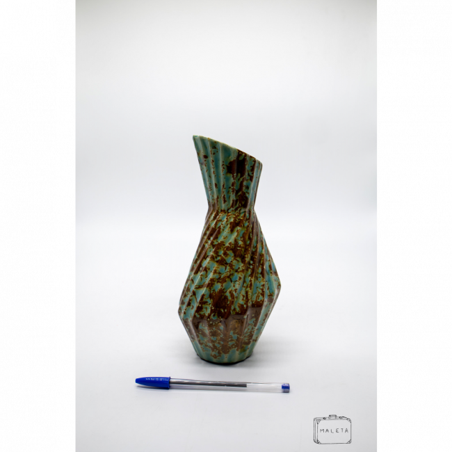 VASO CERÂMICA VERDE DETALHES MARROM TEXTURA LISTRAS