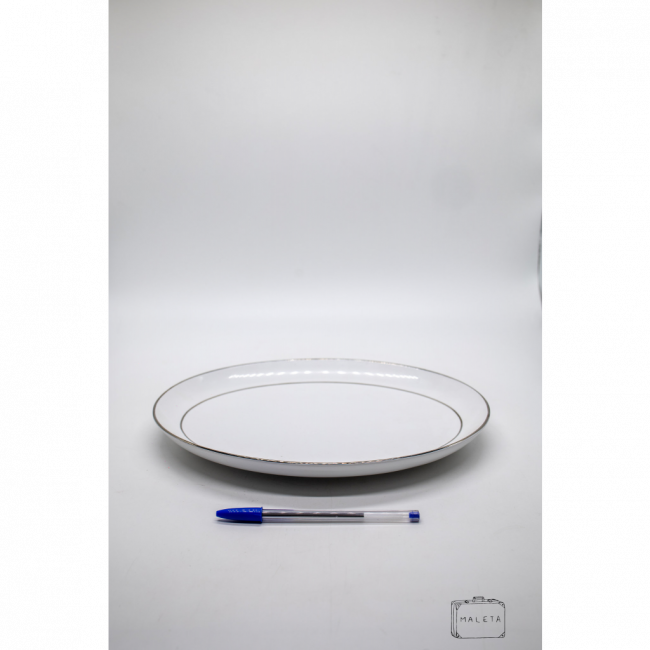 BANDEJA OVAL CERÂMICA BRANCA DETALHES PRATA – GRANDE