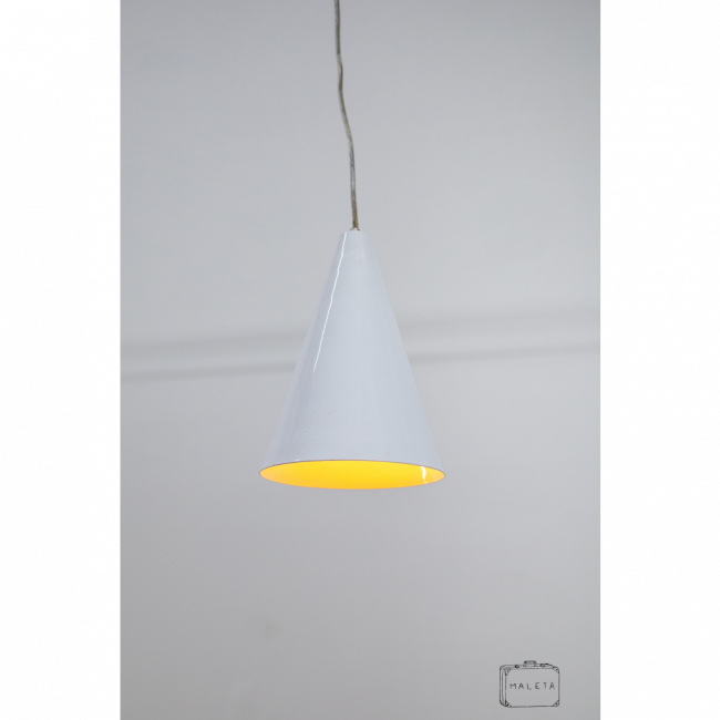 LUMINÁRIA PENDENTE TRIÂNGULO BRANCA BRILHANTE