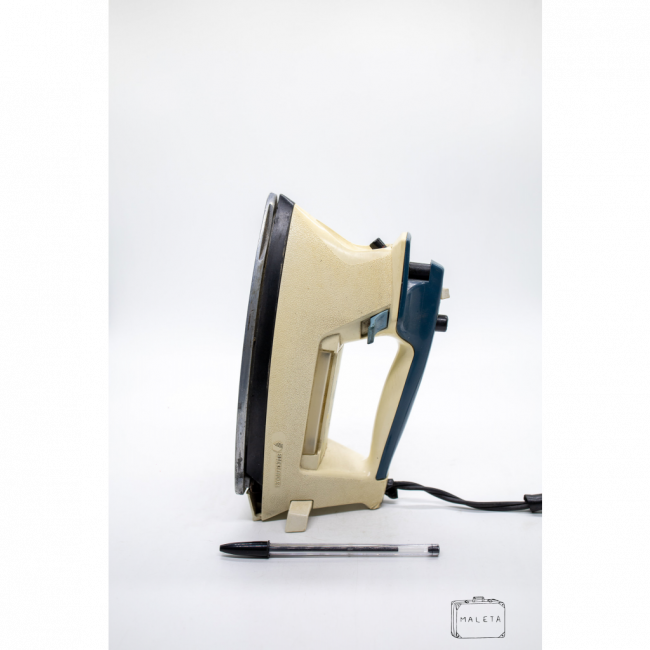 FERRO DE PASSAR BEGE BLACK & DECKER
